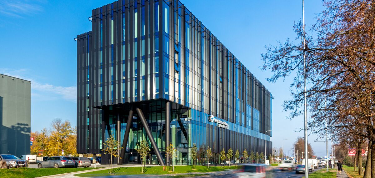 MasterLine 8 HI Okna aluminiowe oraz CW 50-HI Ściany osłonowe aluminiowe - Office building Avia Solutions Group zlokalizowany w Vilnius, Litwa