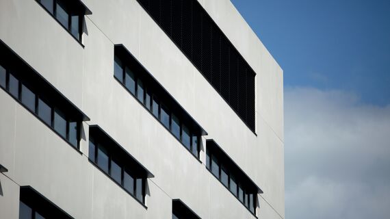 ConceptWall 50 Ściany osłonowe aluminiowe - Office building Severn Trent Headquarters zlokalizowany w Coventry, Zjednoczone Królestwo