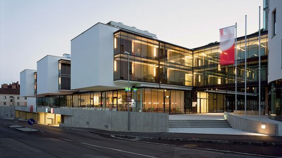 Service Center Campus Krems zlokalizowany w Krems and der Donau, Austria