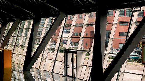 ConceptWall 50 Ściany osłonowe aluminiowe - Airport Eindhoven Airport zlokalizowany w Eindhoven, Holandia