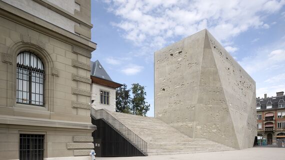 ConceptWall 50 Ściany osłonowe aluminiowe - Museum Extension to the Historisches Museum in Bern zlokalizowany w Bern, Szwajcaria
